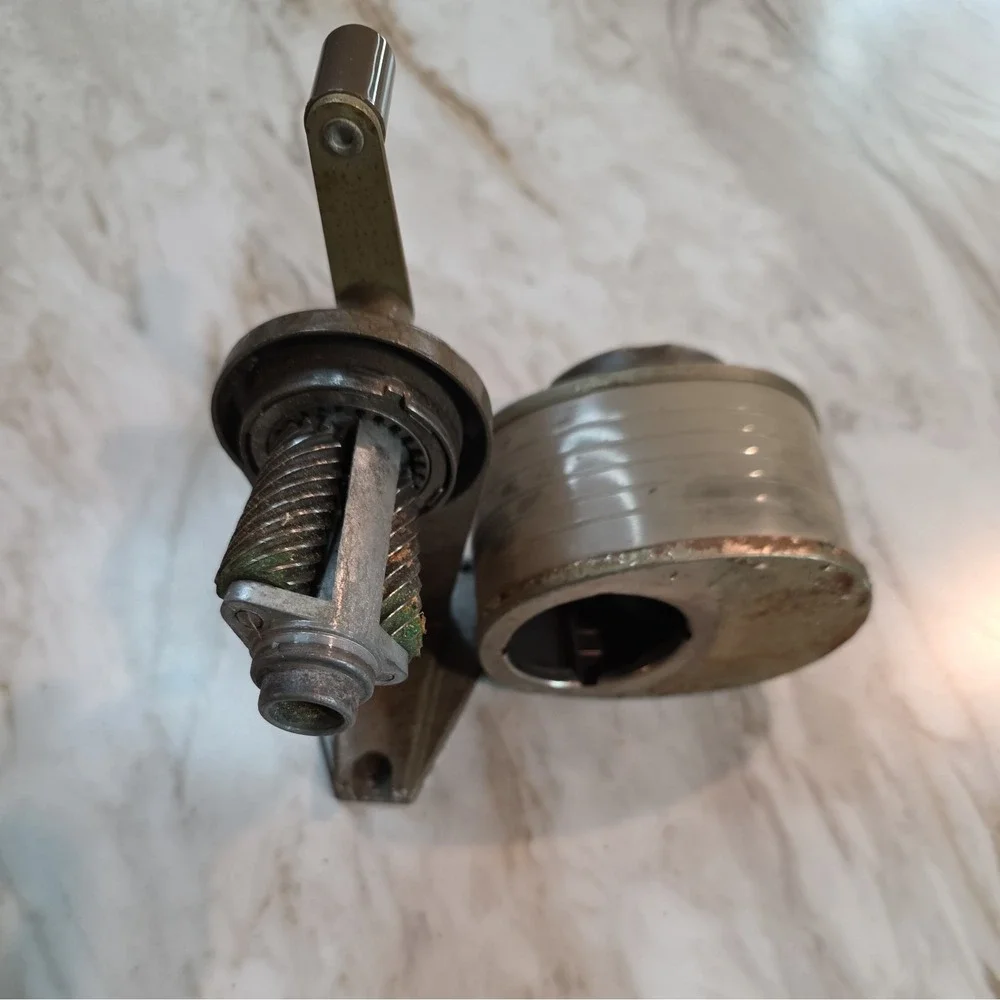 VTG Pencil Sharpener Apsco Giant Type 3A Hand Crank 6-Hole Wall Desk Mount